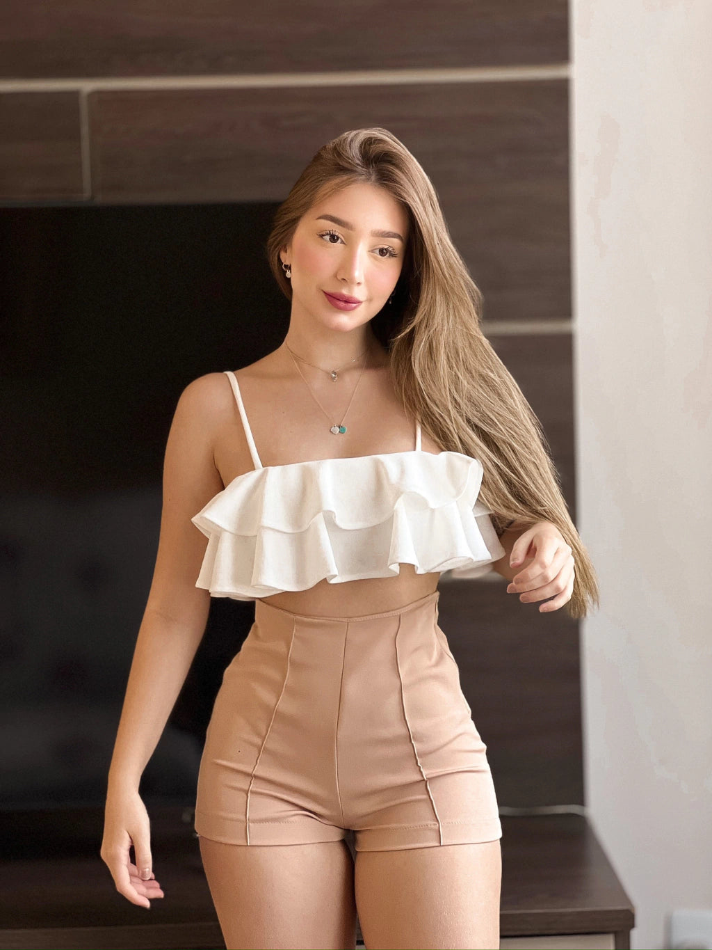 Short Ada beige Para Mujer – RopaCo - Main Image