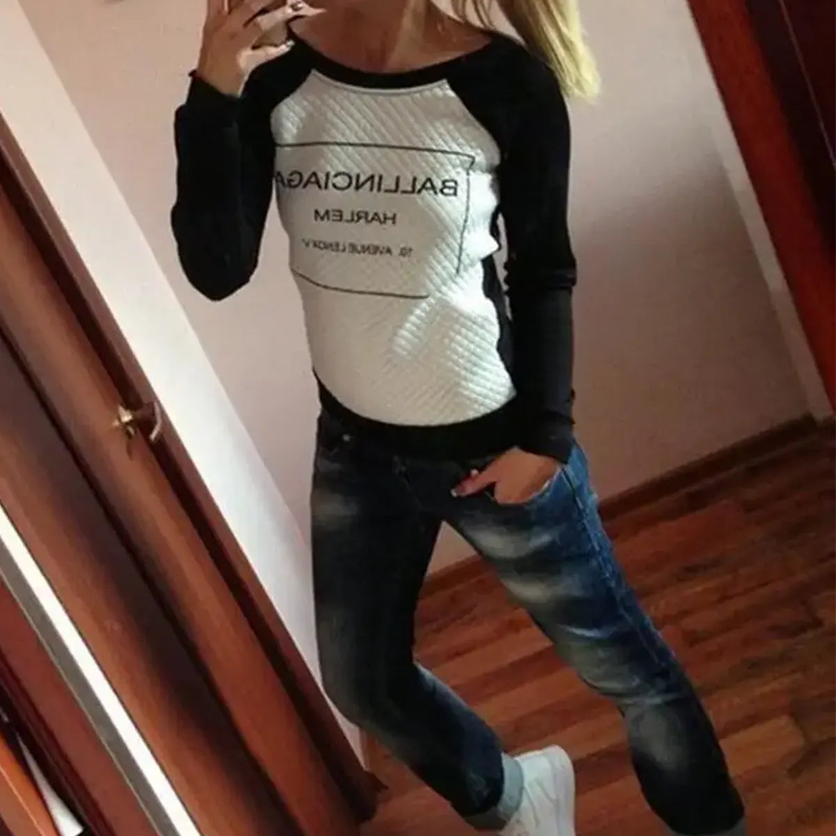 Buzo Estampado Para Mujer De Color Negro